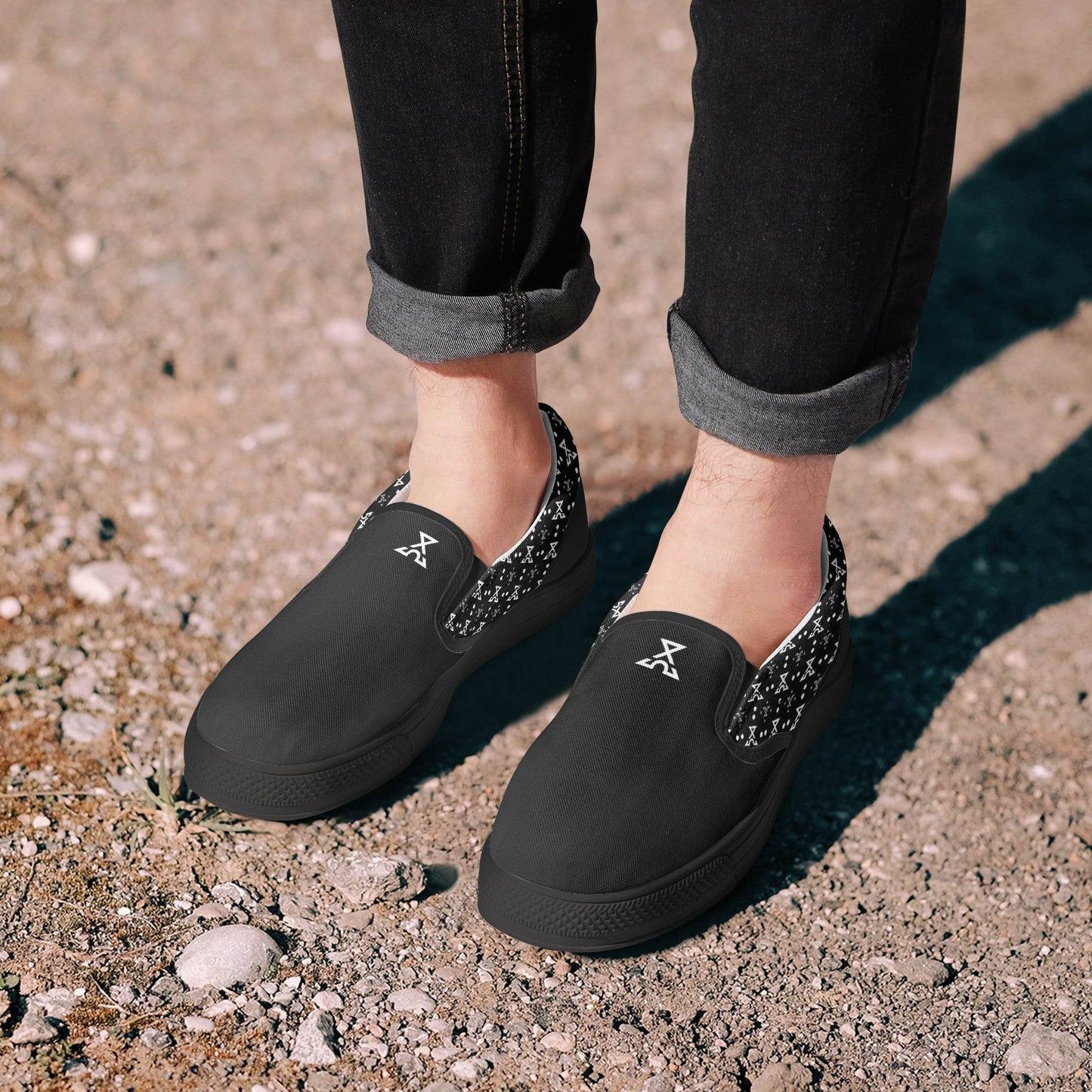 Echo Slip-On - IZZY & BEZZY