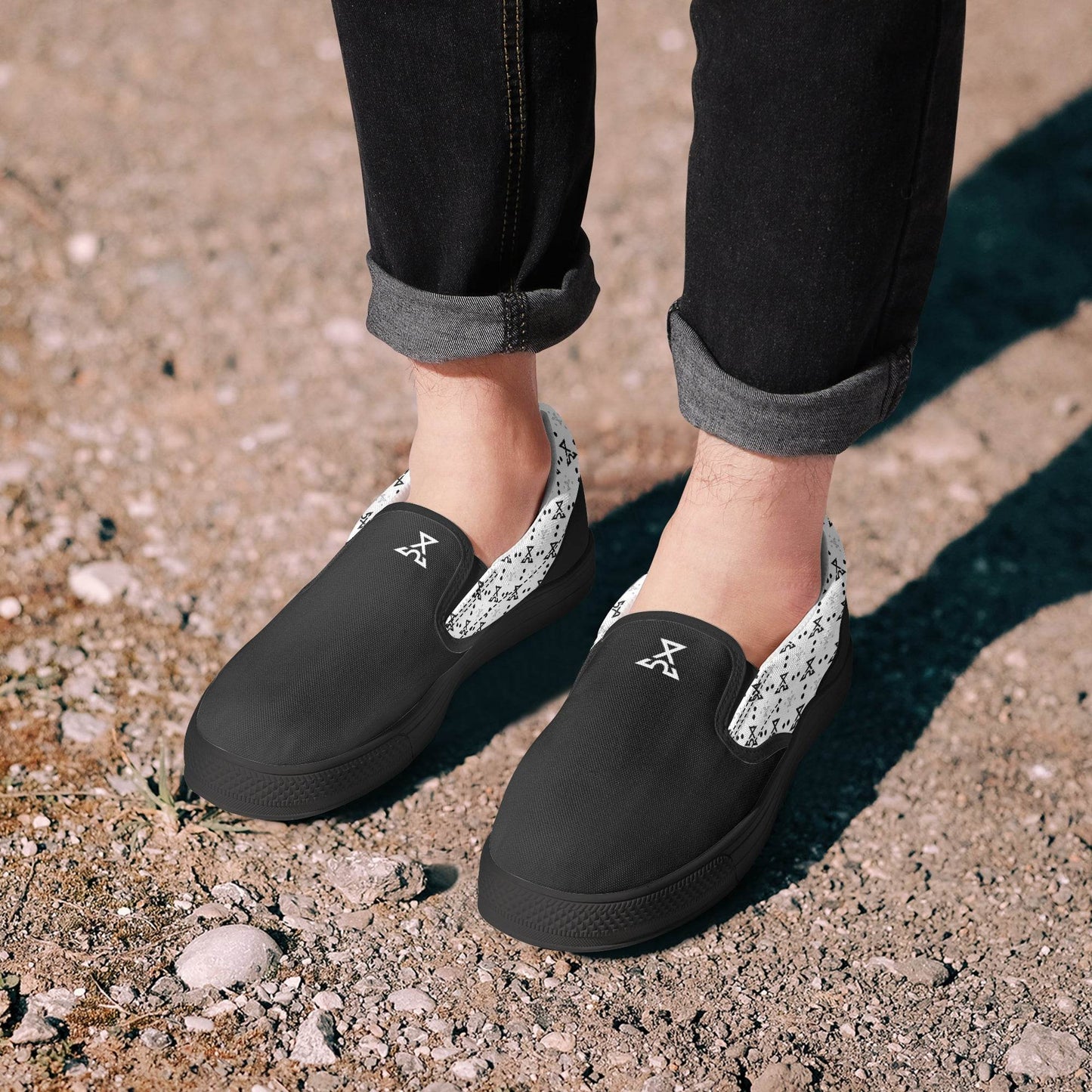 Echo Slip-On - IZZY & BEZZY