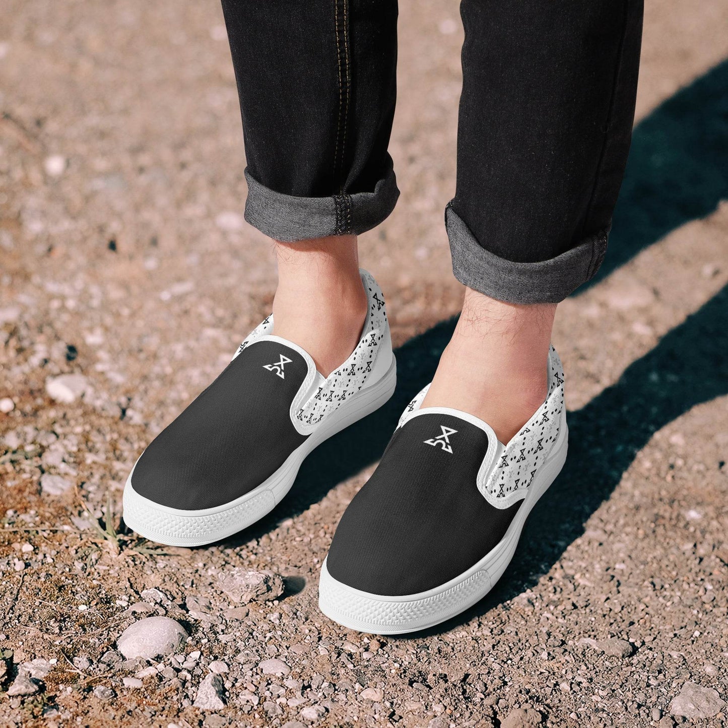 Echo Slip-On - IZZY & BEZZY