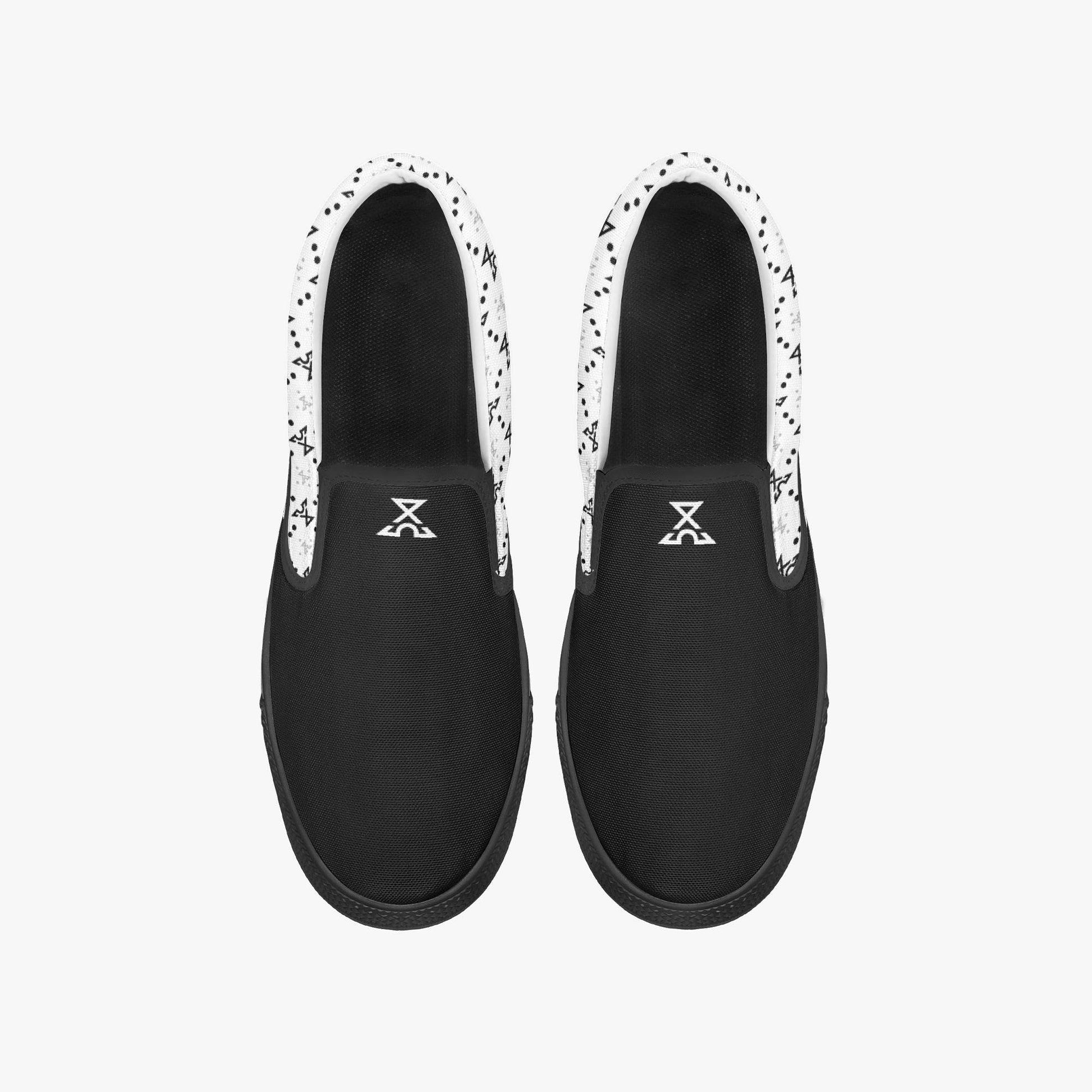 Echo Slip-On - IZZY & BEZZY