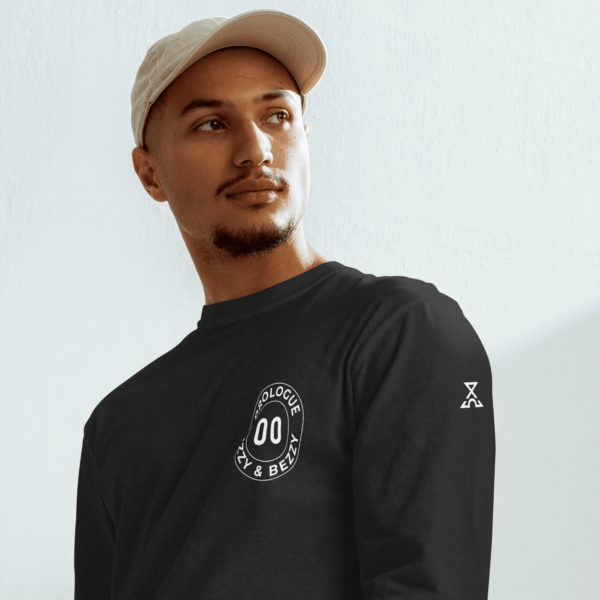 Prologue Long-sleeve Tee - IZZY & BEZZY