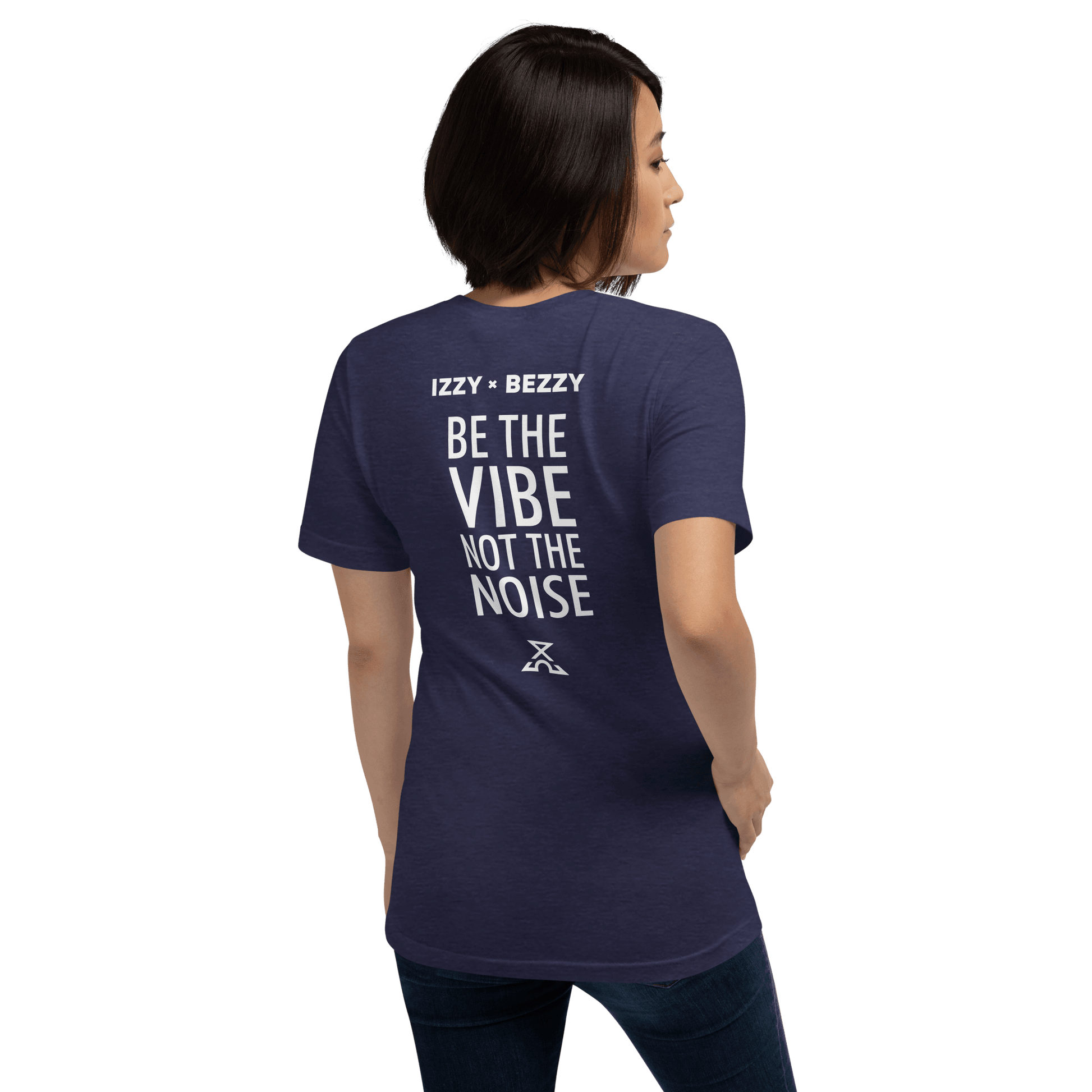 Echo Script Tee - IZZY & BEZZY